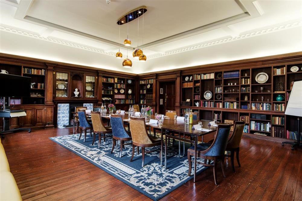 Westminster College Hotel CBG Екстериор снимка