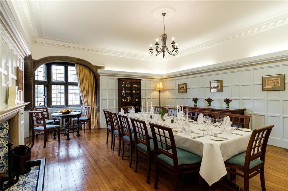 Westminster College Hotel CBG Екстериор снимка