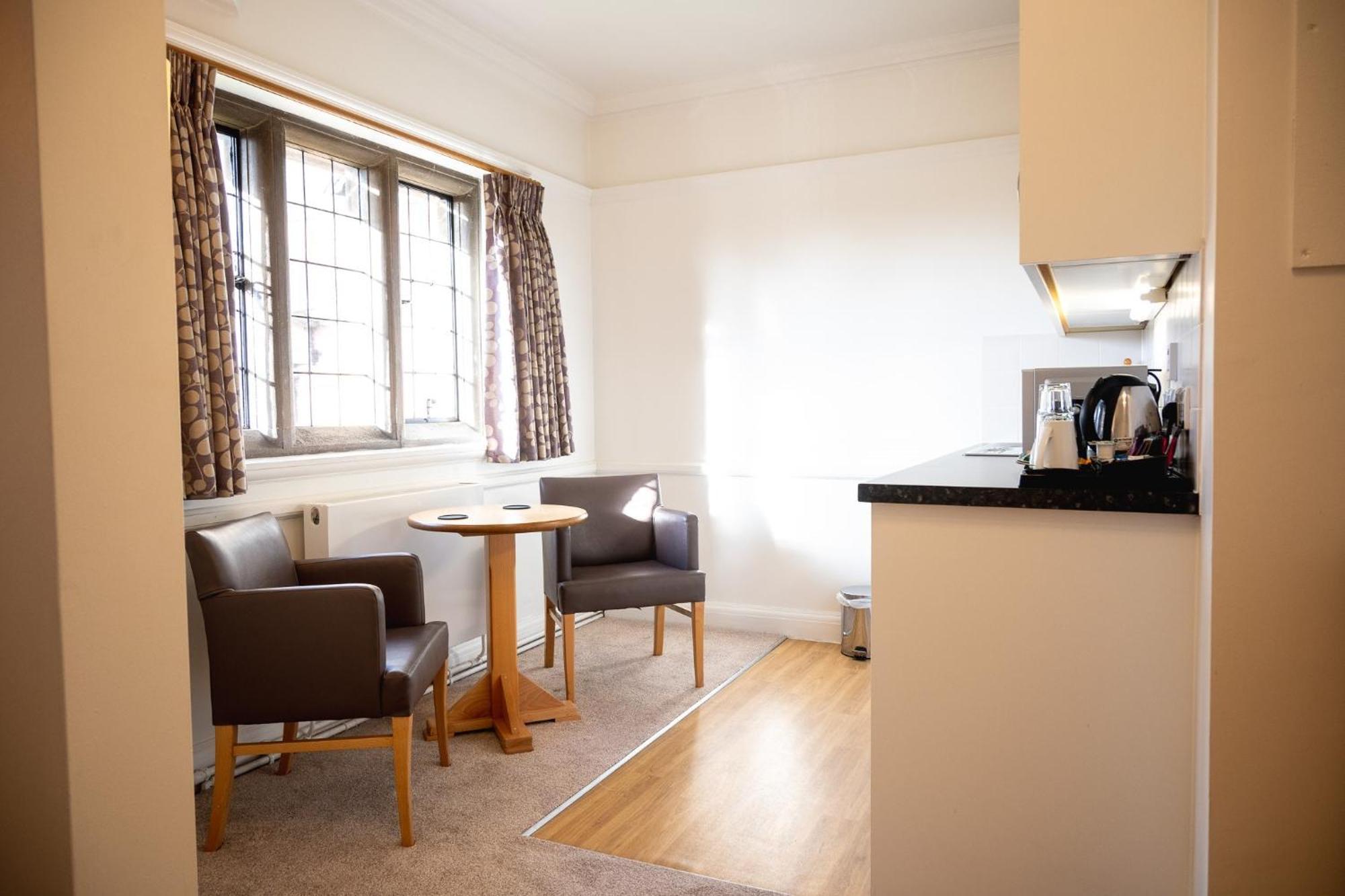 Westminster College Hotel CBG Екстериор снимка