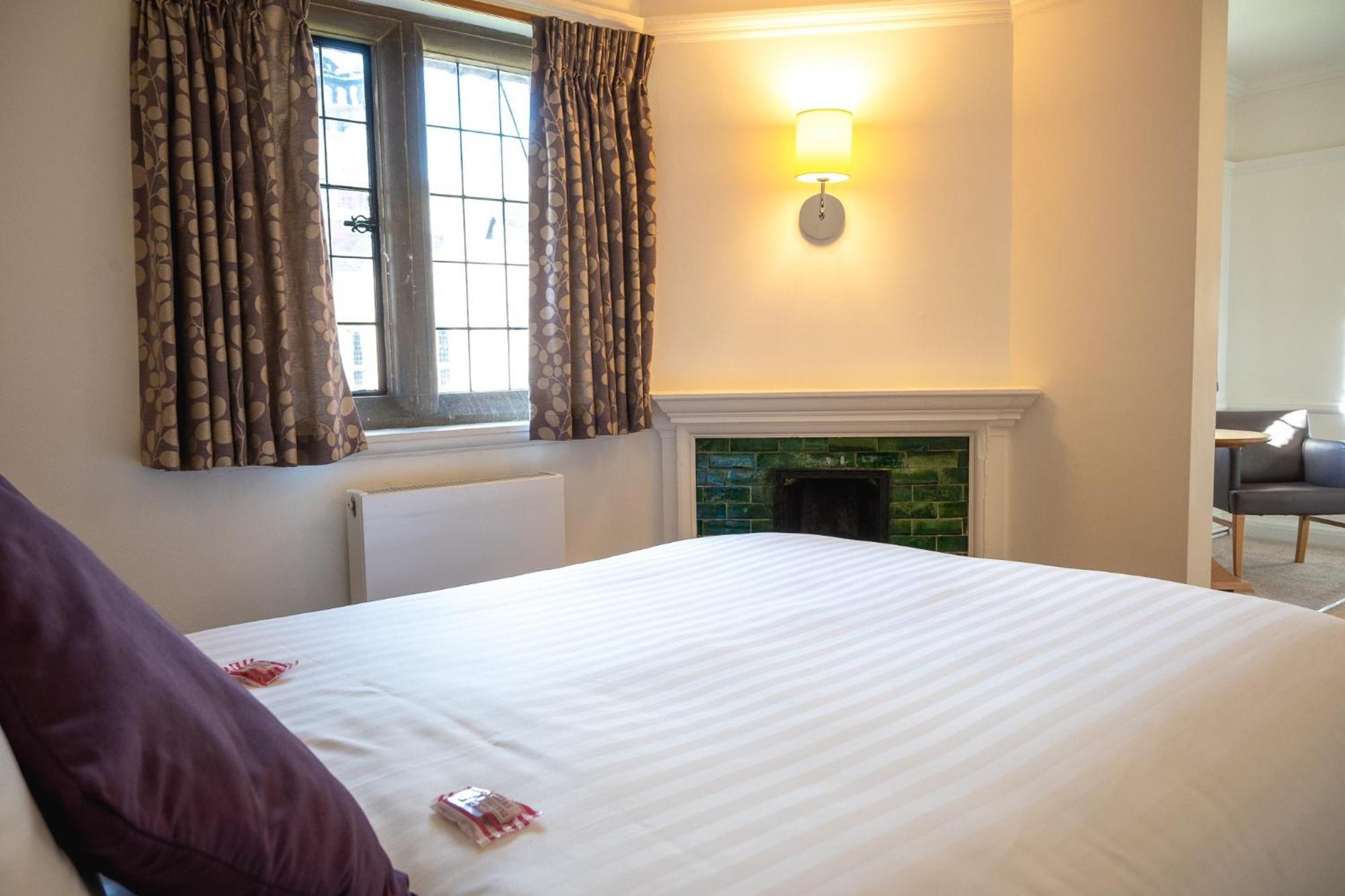 Westminster College Hotel CBG Екстериор снимка