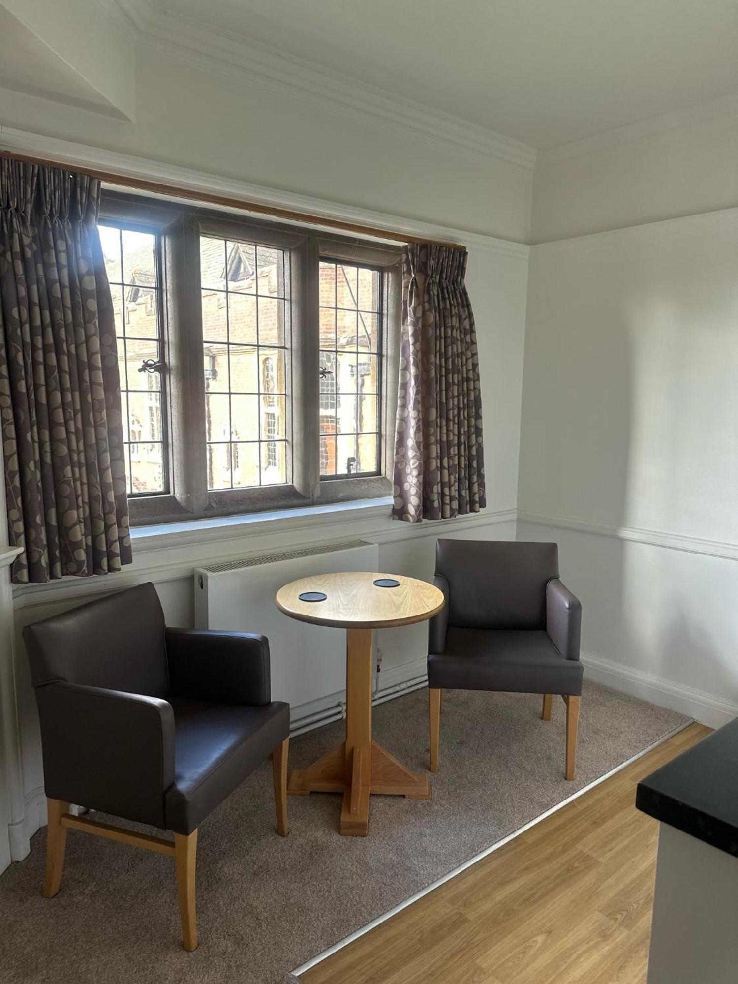 Westminster College Hotel CBG Екстериор снимка